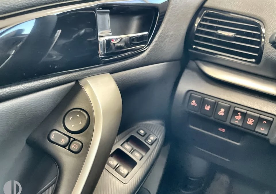 2026 Mitsubishi Eclipse Cross - Image 9 of 14