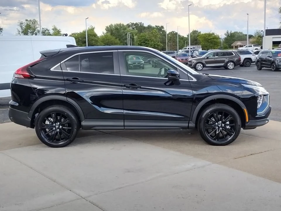2026 Mitsubishi Eclipse Cross - Image 13 of 20