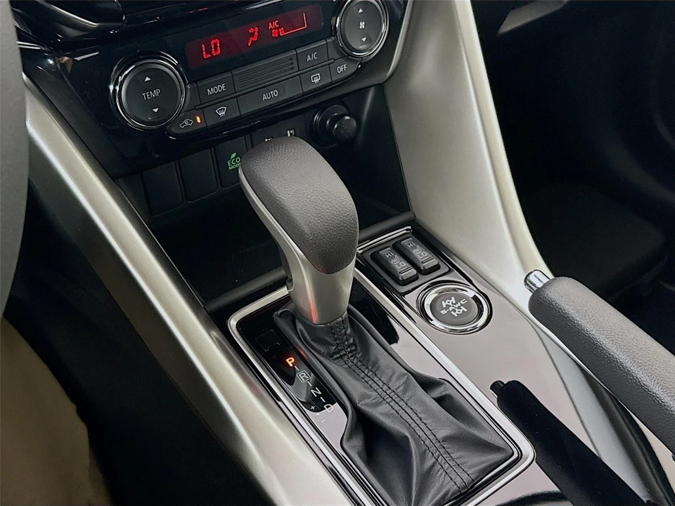 2026 Mitsubishi Eclipse Cross - Image 13 of 21
