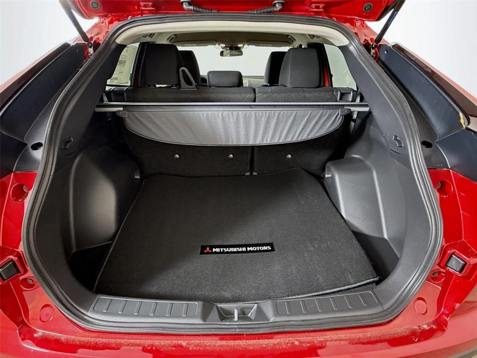 2026 Mitsubishi Eclipse Cross - Image 16 of 21