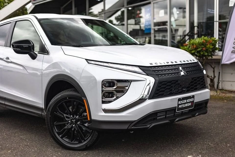 2026 Mitsubishi Eclipse Cross - Image 3 of 20
