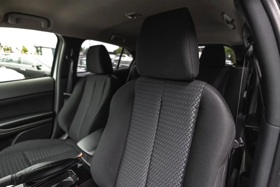 2026 Mitsubishi Eclipse Cross - Image 18 of 20
