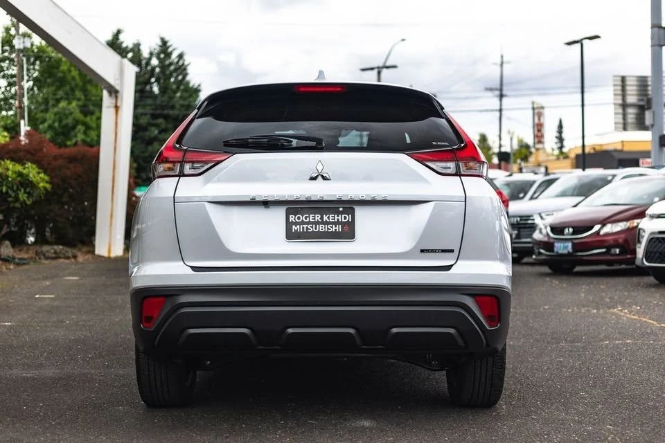 2026 Mitsubishi Eclipse Cross - Image 8 of 20