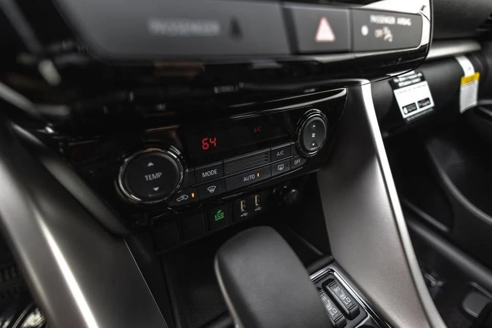 2026 Mitsubishi Eclipse Cross - Image 13 of 20