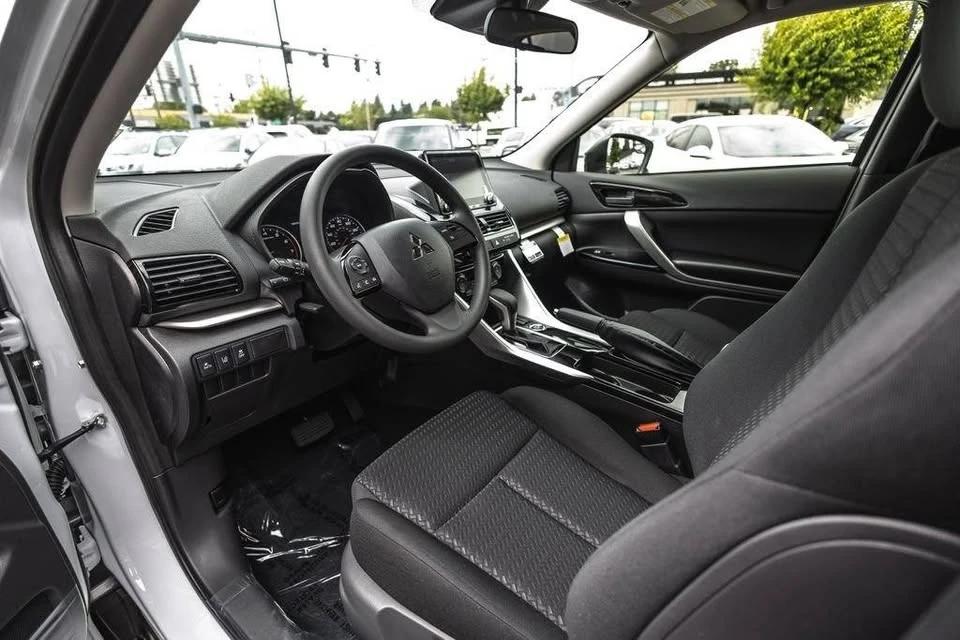 2026 Mitsubishi Eclipse Cross - Image 16 of 20