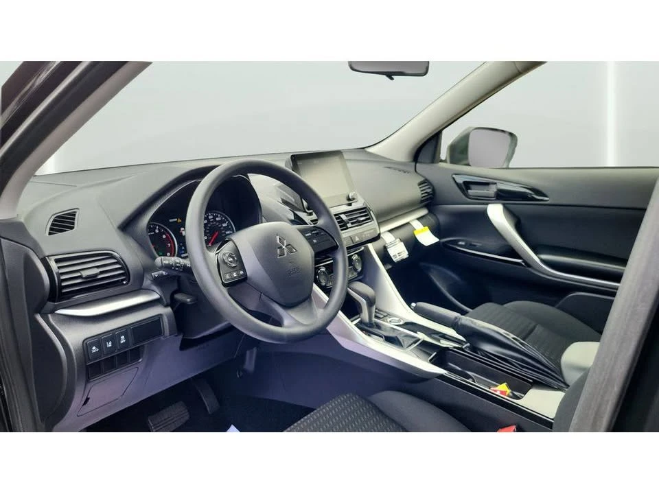 2026 Mitsubishi Eclipse Cross - Image 15 of 20