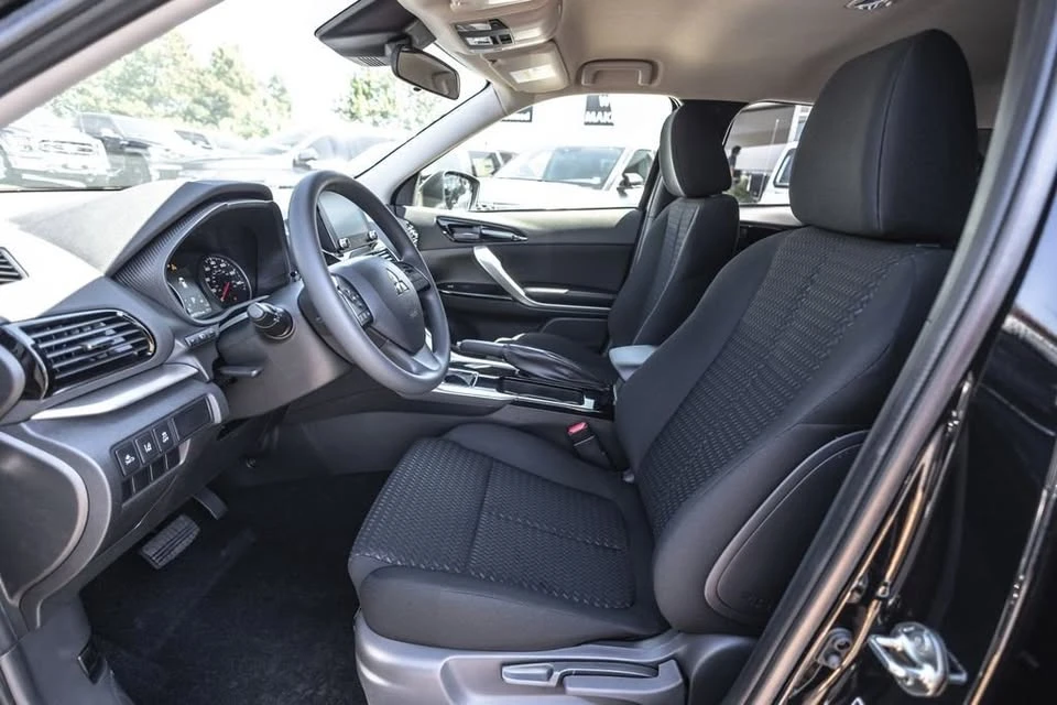 2026 Mitsubishi Eclipse Cross - Image 17 of 20