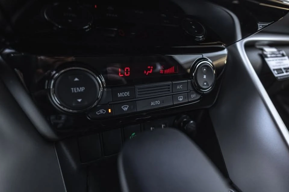 2026 Mitsubishi Eclipse Cross - Image 13 of 20