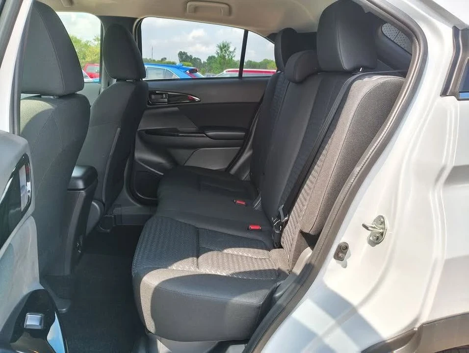 2026 Mitsubishi Eclipse Cross - Image 7 of 20