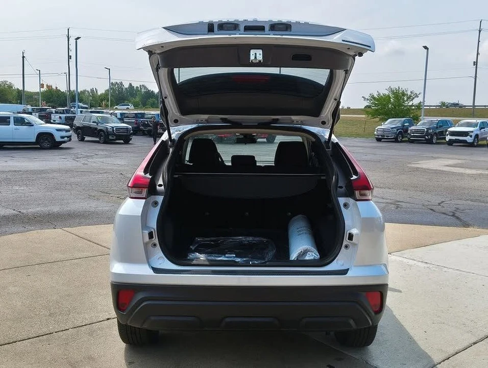 2026 Mitsubishi Eclipse Cross - Image 15 of 20