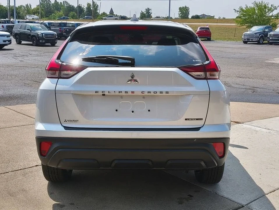 2026 Mitsubishi Eclipse Cross - Image 16 of 20