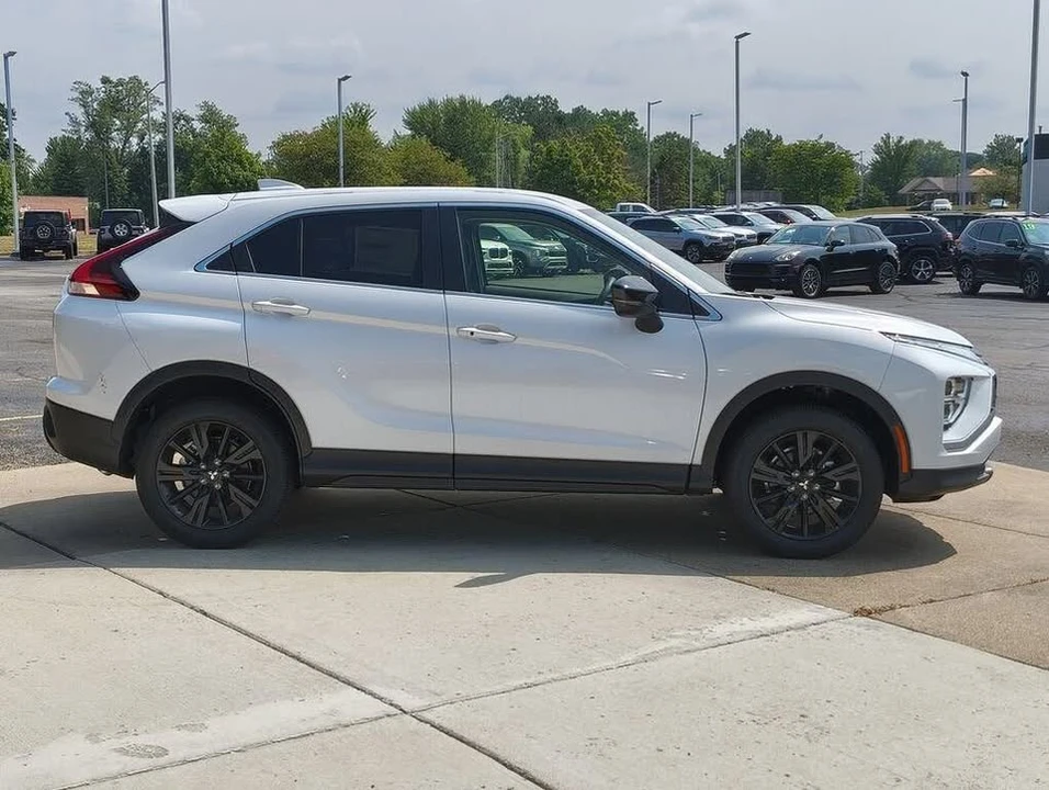 2026 Mitsubishi Eclipse Cross - Image 13 of 20
