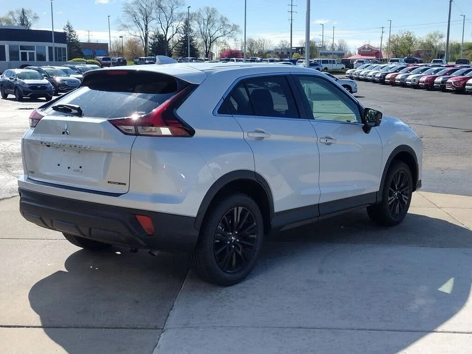 2026 Mitsubishi Eclipse Cross - Image 12 of 20