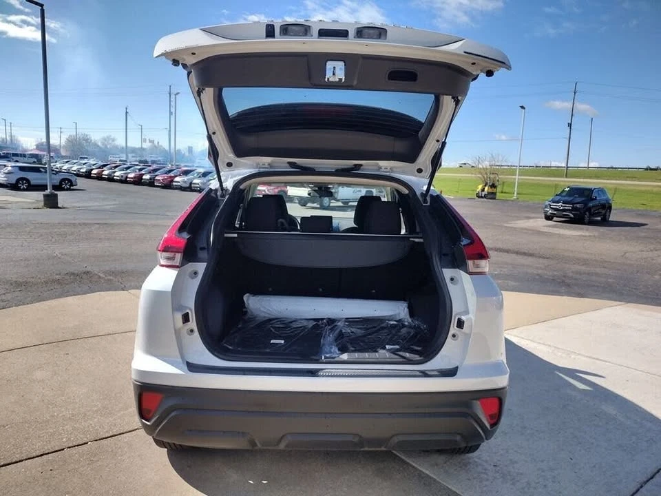 2026 Mitsubishi Eclipse Cross - Image 13 of 20