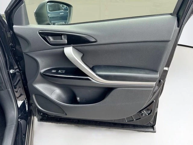 2026 Mitsubishi Eclipse Cross - Image 12 of 14