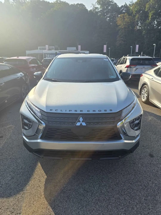2026 Mitsubishi Eclipse Cross - Image 2 of 12