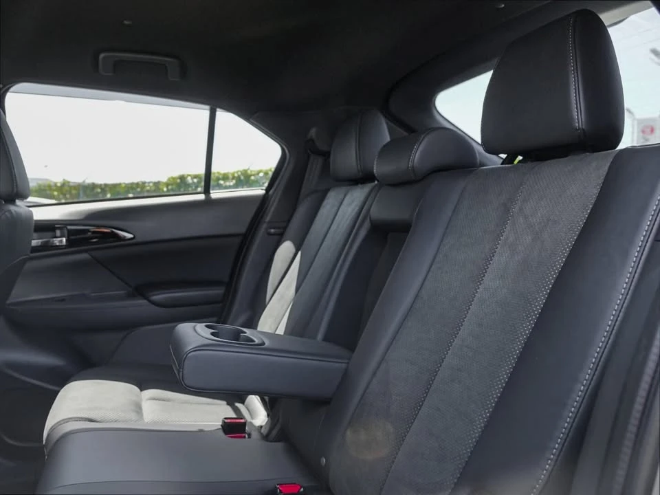 2026 Mitsubishi Eclipse Cross - Image 18 of 20