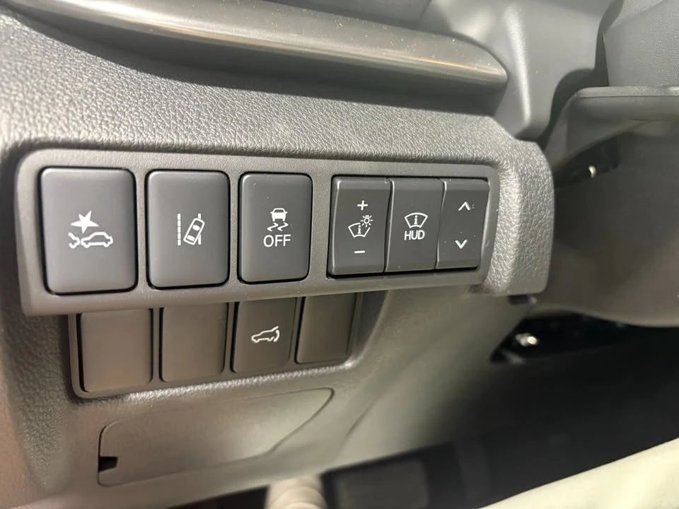 2026 Mitsubishi Eclipse Cross - Image 16 of 18