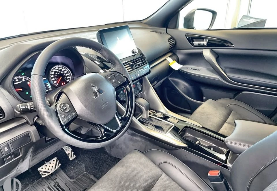 2026 Mitsubishi Eclipse Cross - Image 8 of 13
