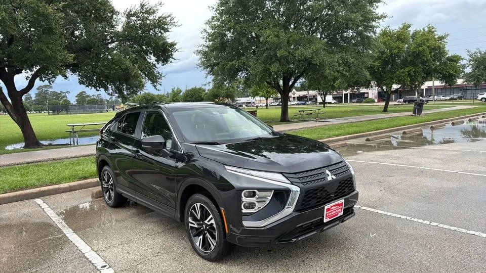 2026 Mitsubishi Eclipse Cross - Image 3 of 20
