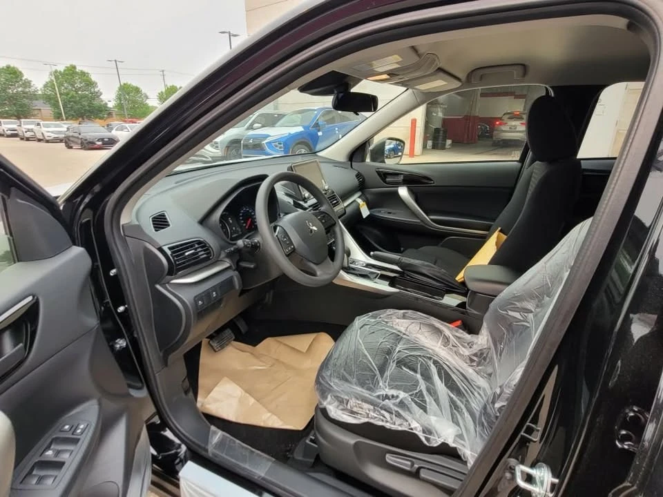 2026 Mitsubishi Eclipse Cross - Image 9 of 13