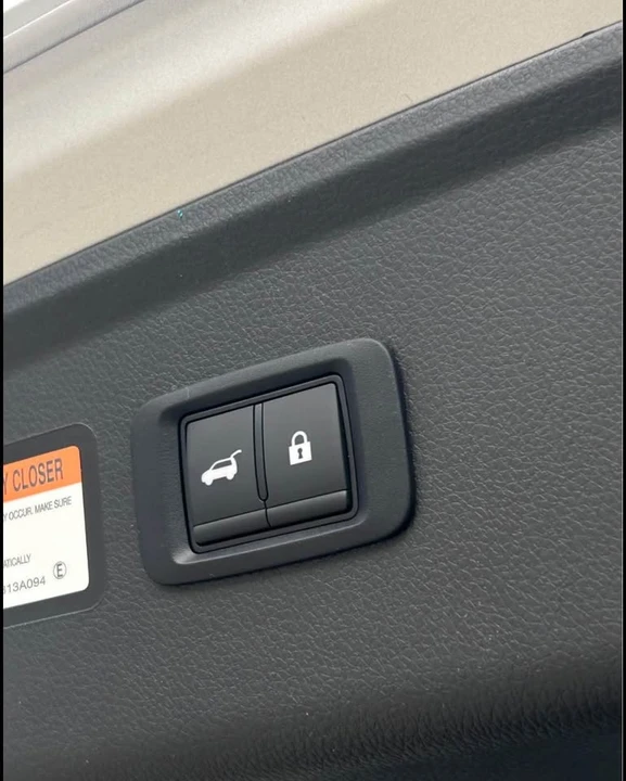 2026 Mitsubishi Eclipse Cross - Image 6 of 12