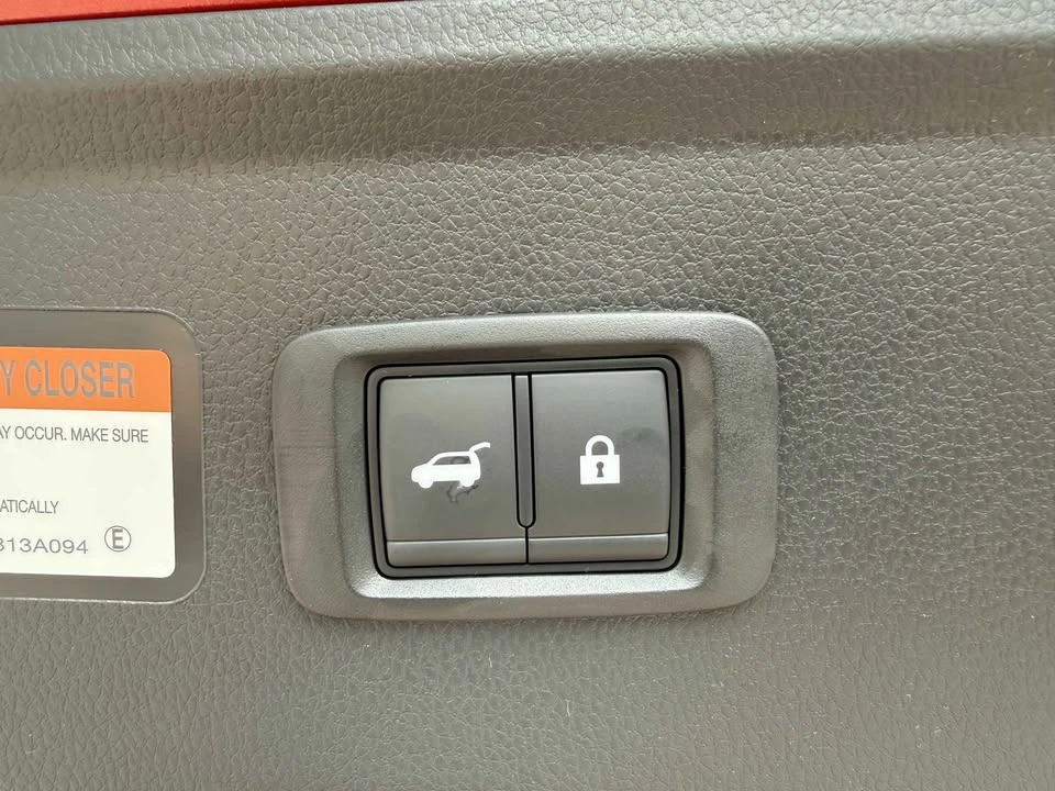 2026 Mitsubishi Eclipse Cross - Image 8 of 14