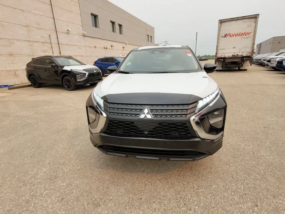 2026 Mitsubishi Eclipse Cross - Image 2 of 13