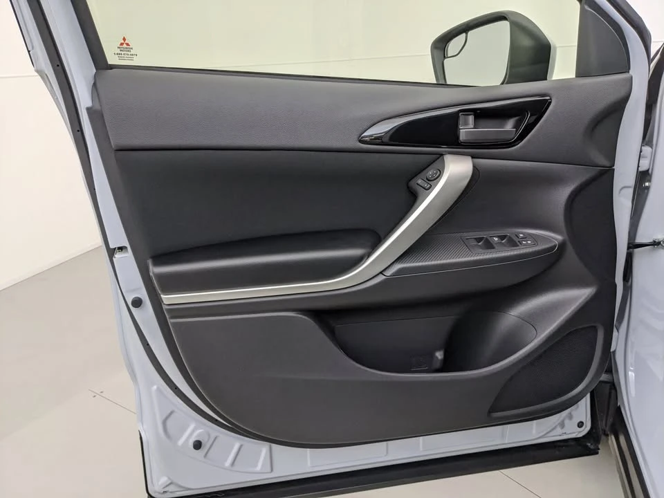 2026 Mitsubishi Eclipse Cross - Image 4 of 20