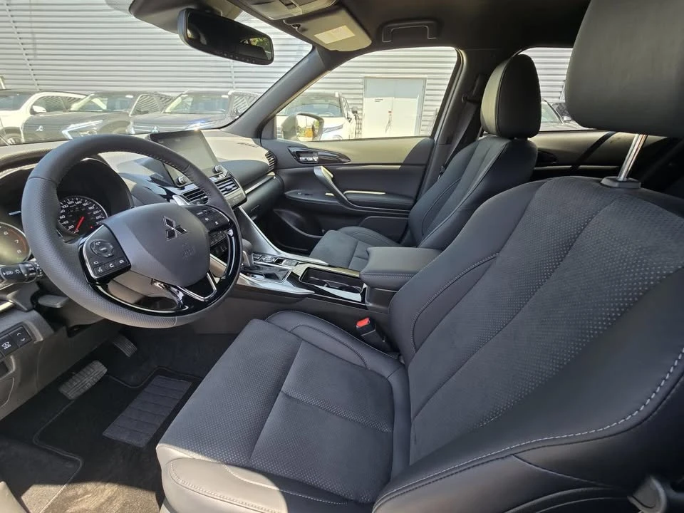 2026 Mitsubishi Eclipse Cross - Image 14 of 20