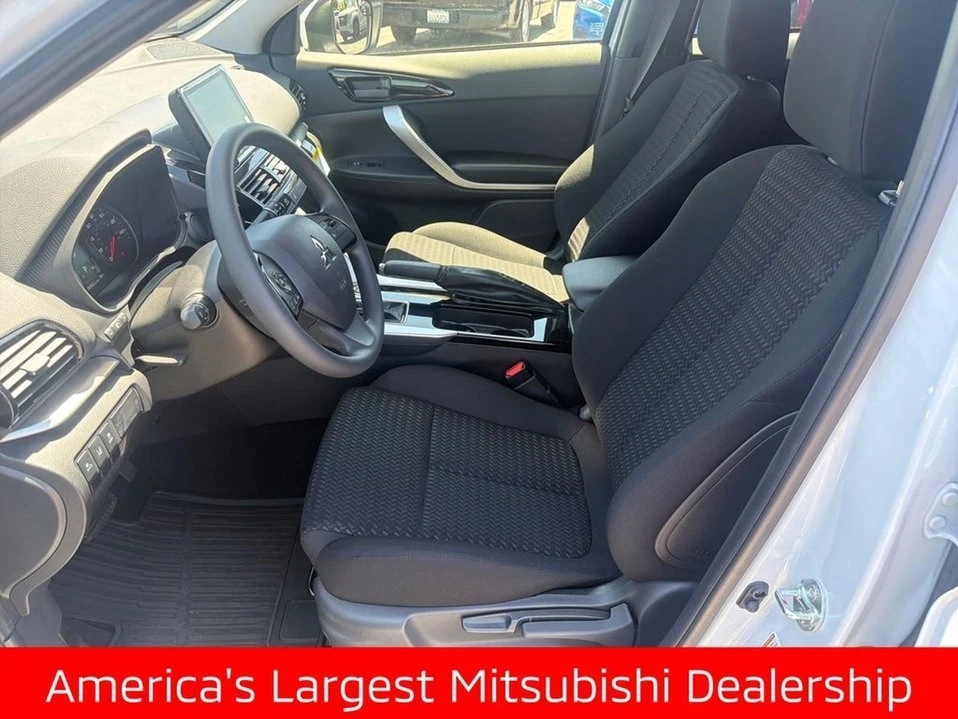 2026 Mitsubishi Eclipse Cross - Image 9 of 10
