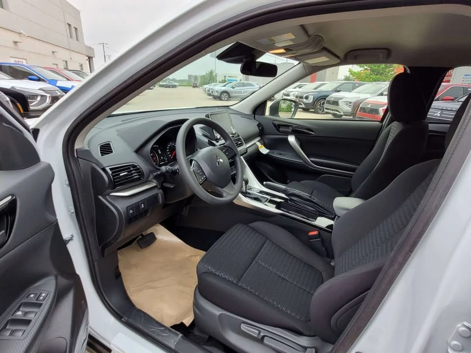 2026 Mitsubishi Eclipse Cross - Image 9 of 13