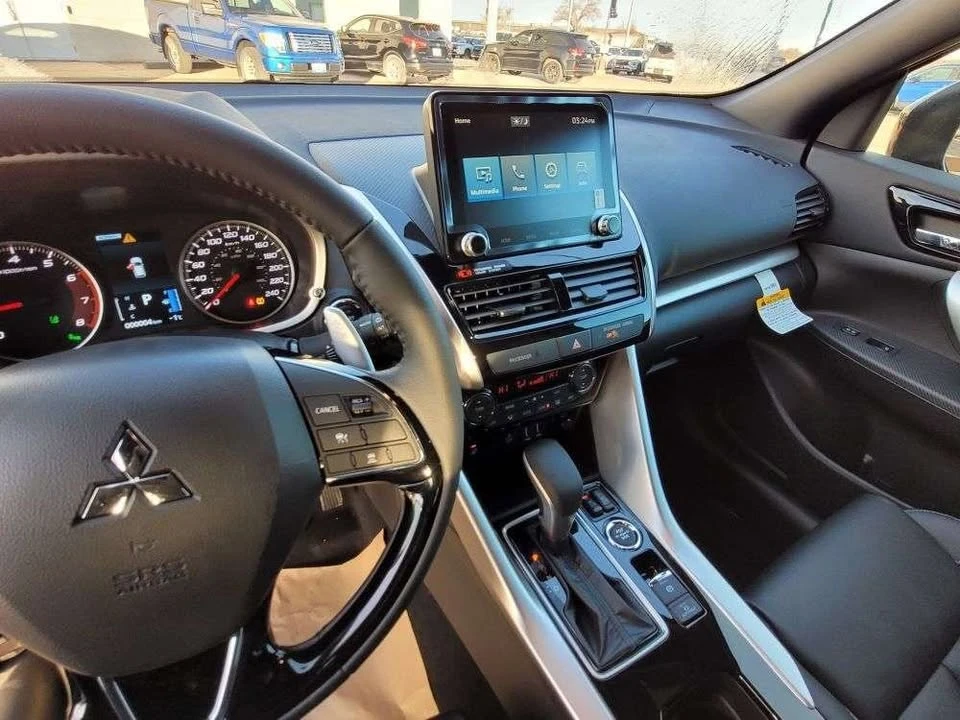2026 Mitsubishi Eclipse Cross - Image 11 of 13