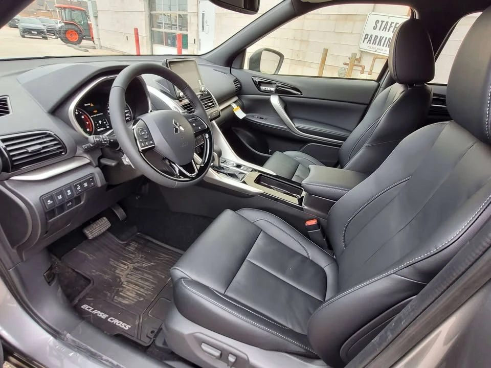 2026 Mitsubishi Eclipse Cross - Image 10 of 16