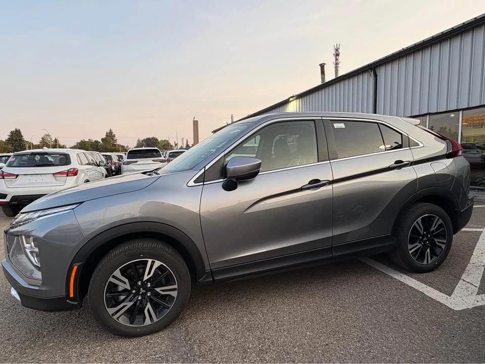 2026 Mitsubishi Eclipse Cross - Image 4 of 8