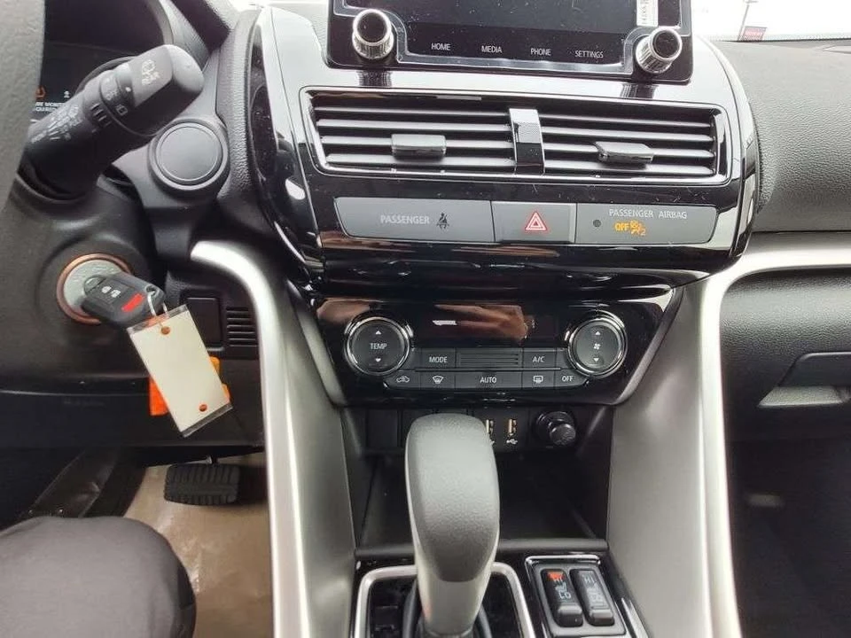 2026 Mitsubishi Eclipse Cross - Image 12 of 13