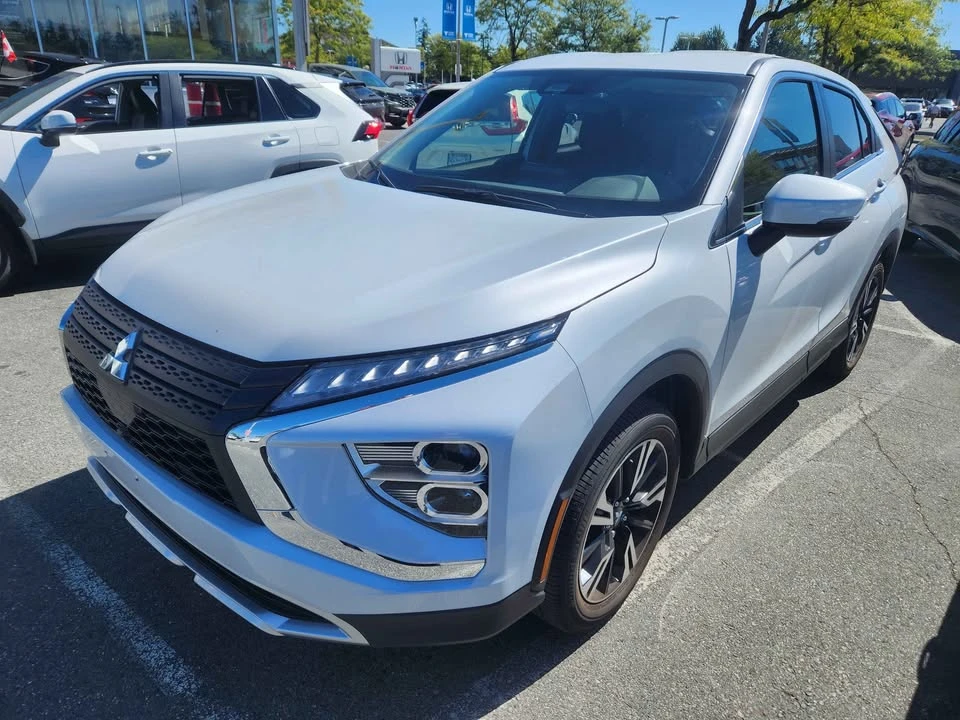 2026 Mitsubishi Eclipse Cross - Image 2 of 11