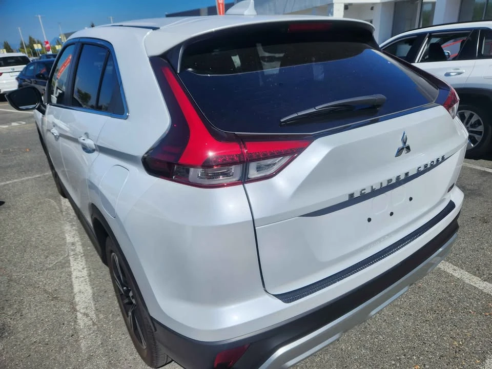 2026 Mitsubishi Eclipse Cross - Image 4 of 11