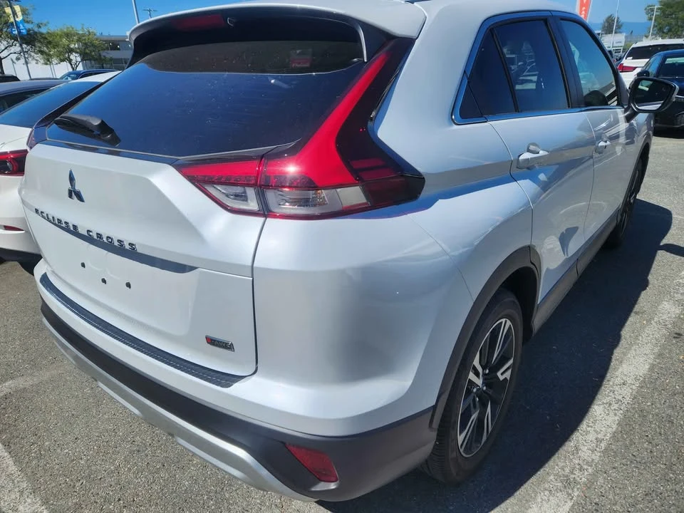 2026 Mitsubishi Eclipse Cross - Image 3 of 11