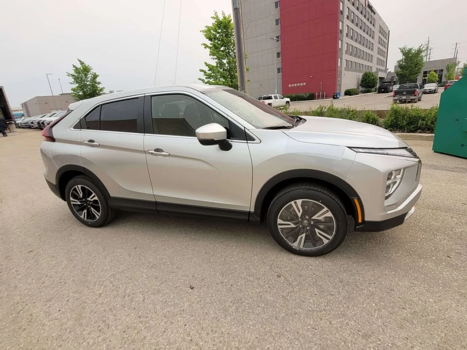 2026 Mitsubishi Eclipse Cross - Image 4 of 12