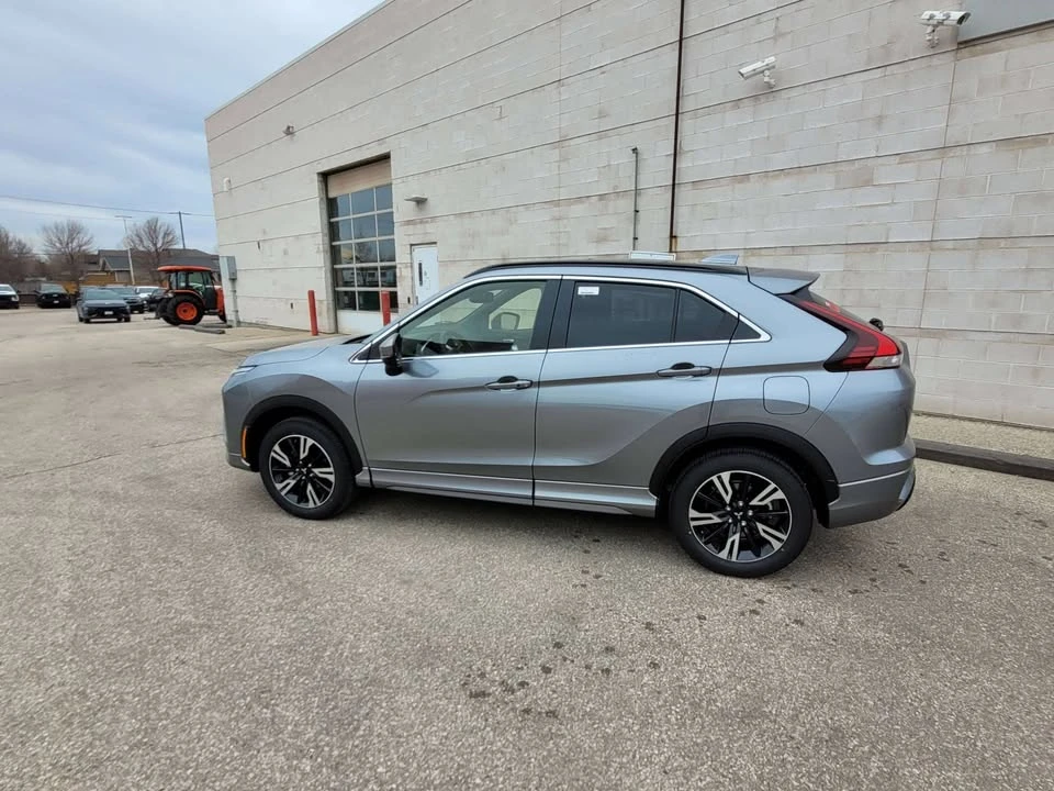 2026 Mitsubishi Eclipse Cross - Image 8 of 16