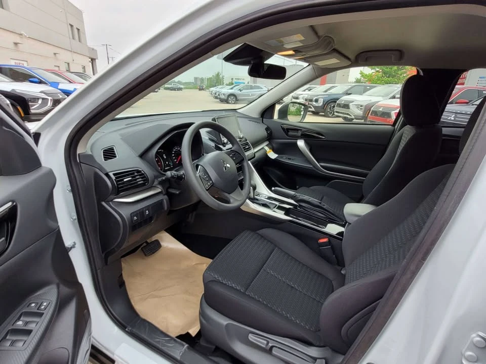 2026 Mitsubishi Eclipse Cross - Image 9 of 13