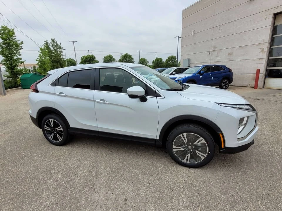 2026 Mitsubishi Eclipse Cross - Image 4 of 13