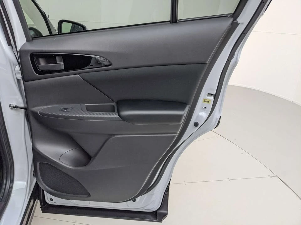 2026 Mitsubishi Eclipse Cross - Image 16 of 20