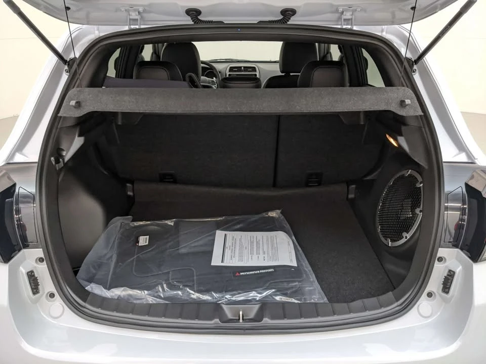 2026 Mitsubishi Eclipse Cross - Image 4 of 20