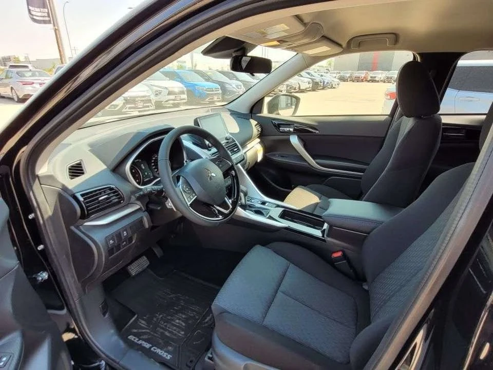 2026 Mitsubishi Eclipse Cross - Image 9 of 13