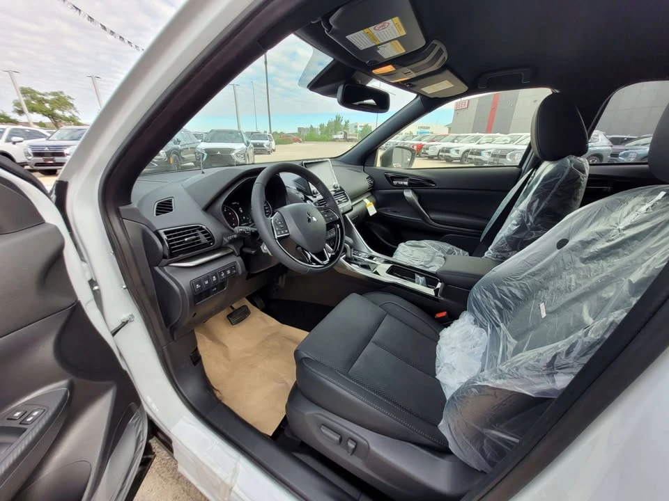 2026 Mitsubishi Eclipse Cross - Image 10 of 16