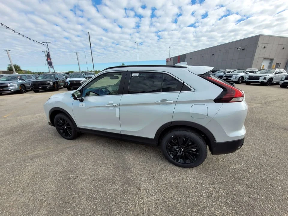 2026 Mitsubishi Eclipse Cross - Image 8 of 16