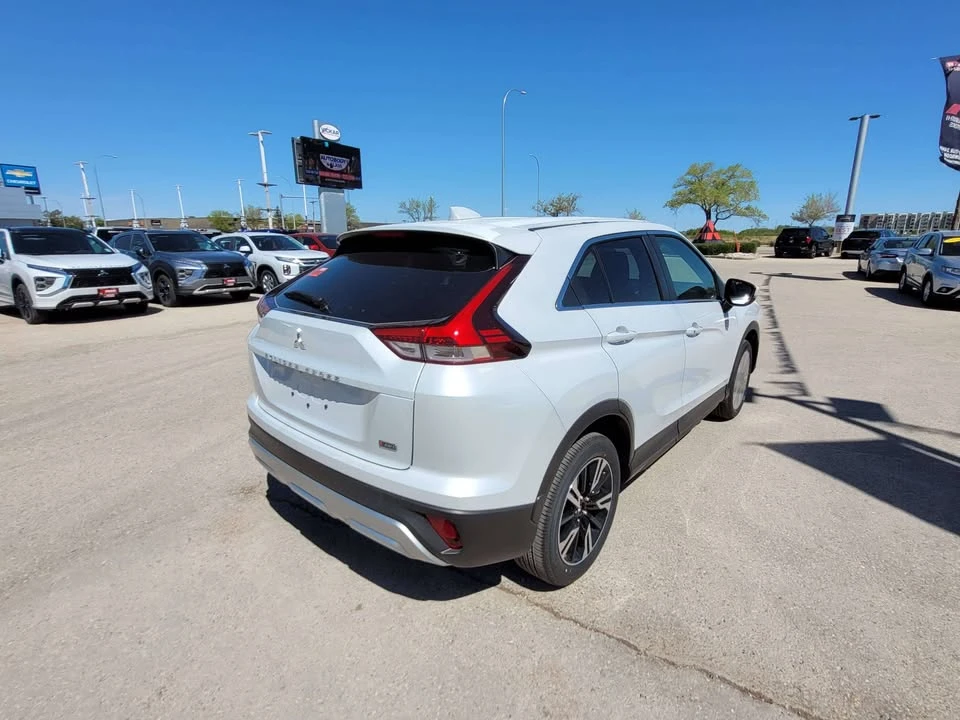 2026 Mitsubishi Eclipse Cross - Image 5 of 13