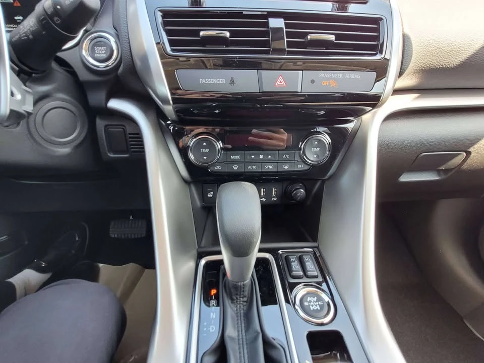 2026 Mitsubishi Eclipse Cross - Image 12 of 13